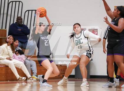 Thumbnail 2 in Marlborough vs Granada Hills photogallery.