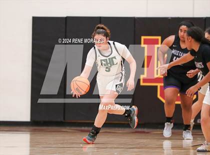 Thumbnail 2 in Marlborough vs Granada Hills photogallery.