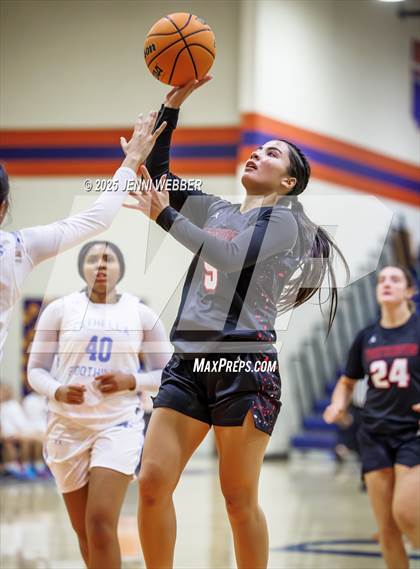 Thumbnail 2 in Estrella Foothills vs. Liberty (Las Vegas Thanksgiving Showcase) photogallery.