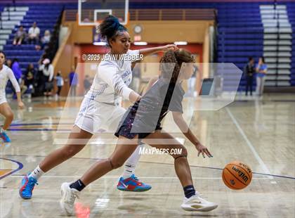Thumbnail 3 in Estrella Foothills vs. Liberty (Las Vegas Thanksgiving Showcase) photogallery.