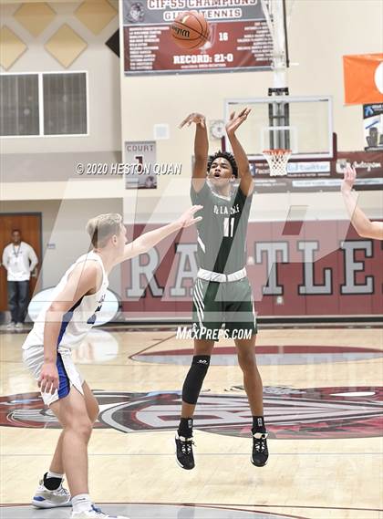 Thumbnail 1 in De La Salle vs. Catalina Foothills (Rancho Mirage Holiday Invitational) photogallery.