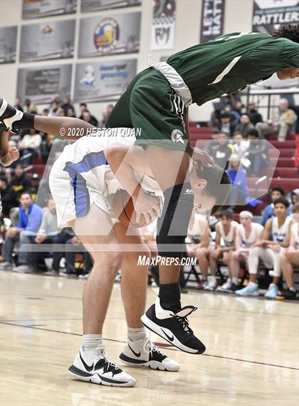 Thumbnail 1 in De La Salle vs. Catalina Foothills (Rancho Mirage Holiday Invitational) photogallery.