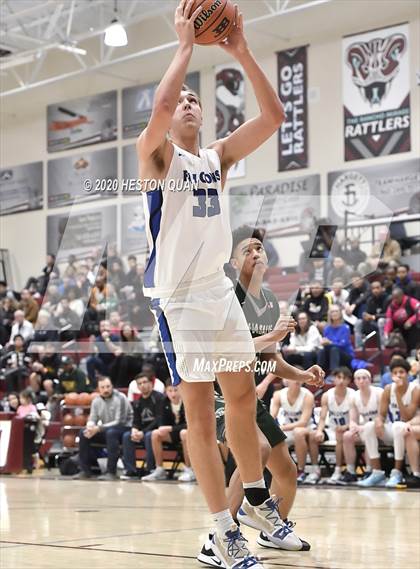 Thumbnail 2 in De La Salle vs. Catalina Foothills (Rancho Mirage Holiday Invitational) photogallery.