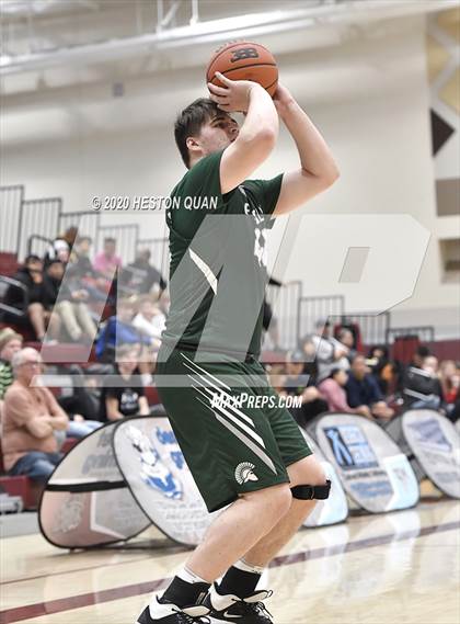 Thumbnail 3 in De La Salle vs. Catalina Foothills (Rancho Mirage Holiday Invitational) photogallery.