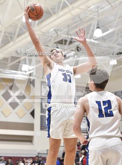 Thumbnail 2 in De La Salle vs. Catalina Foothills (Rancho Mirage Holiday Invitational) photogallery.
