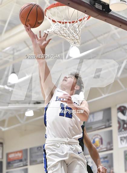 Thumbnail 2 in De La Salle vs. Catalina Foothills (Rancho Mirage Holiday Invitational) photogallery.