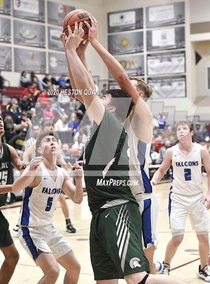Thumbnail 3 in De La Salle vs. Catalina Foothills (Rancho Mirage Holiday Invitational) photogallery.