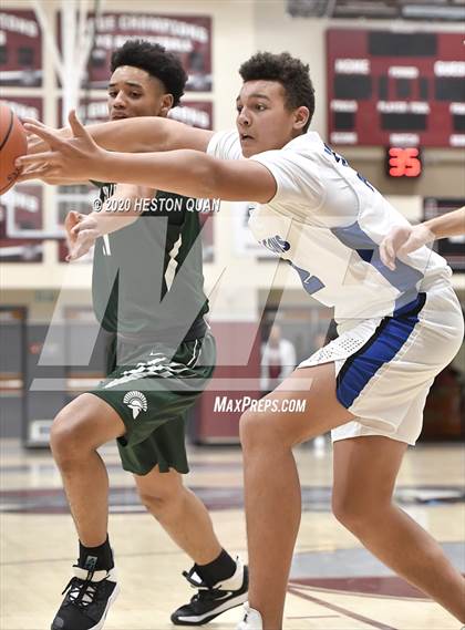 Thumbnail 2 in De La Salle vs. Catalina Foothills (Rancho Mirage Holiday Invitational) photogallery.