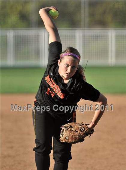 Thumbnail 3 in La Habra vs. Mission Viejo (Woodbridge Tournament) photogallery.