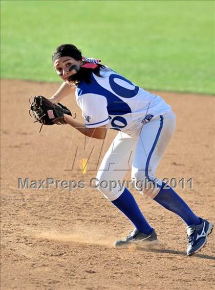 Thumbnail 2 in La Habra vs. Mission Viejo (Woodbridge Tournament) photogallery.