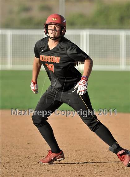 Thumbnail 1 in La Habra vs. Mission Viejo (Woodbridge Tournament) photogallery.