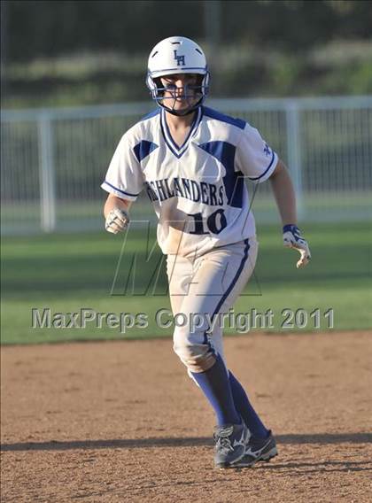 Thumbnail 2 in La Habra vs. Mission Viejo (Woodbridge Tournament) photogallery.