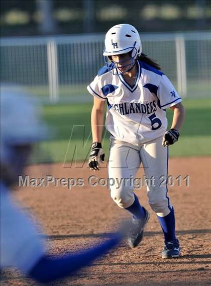 Thumbnail 2 in La Habra vs. Mission Viejo (Woodbridge Tournament) photogallery.