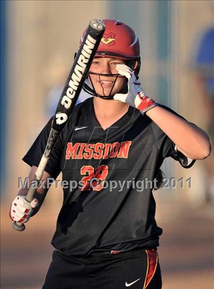 Thumbnail 2 in La Habra vs. Mission Viejo (Woodbridge Tournament) photogallery.