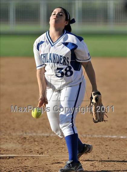 Thumbnail 1 in La Habra vs. Mission Viejo (Woodbridge Tournament) photogallery.