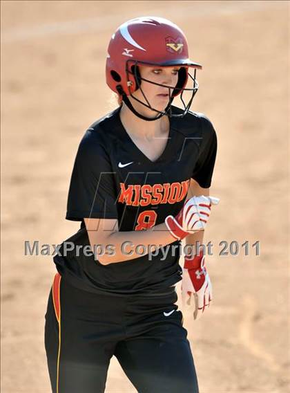 Thumbnail 1 in La Habra vs. Mission Viejo (Woodbridge Tournament) photogallery.