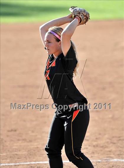 Thumbnail 2 in La Habra vs. Mission Viejo (Woodbridge Tournament) photogallery.