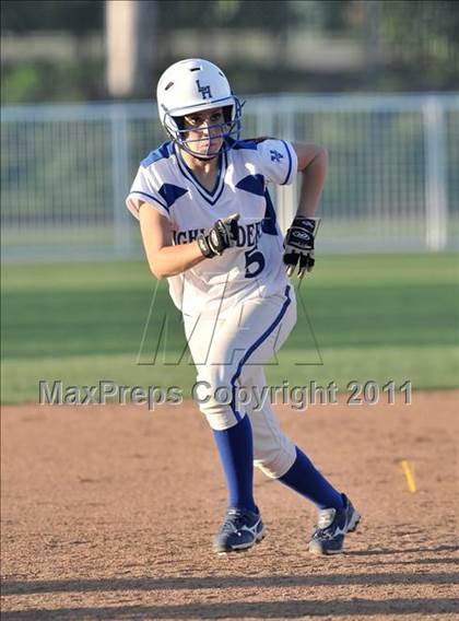 Thumbnail 3 in La Habra vs. Mission Viejo (Woodbridge Tournament) photogallery.