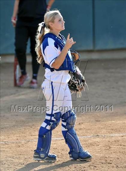 Thumbnail 2 in La Habra vs. Mission Viejo (Woodbridge Tournament) photogallery.