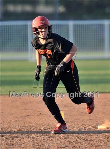 Thumbnail 2 in La Habra vs. Mission Viejo (Woodbridge Tournament) photogallery.