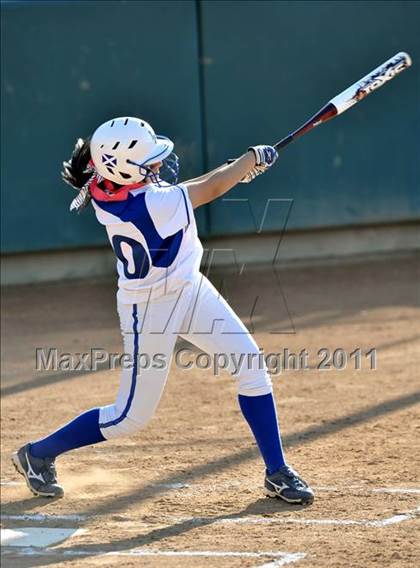 Thumbnail 2 in La Habra vs. Mission Viejo (Woodbridge Tournament) photogallery.