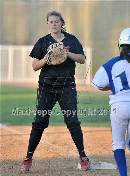 Thumbnail 2 in La Habra vs. Mission Viejo (Woodbridge Tournament) photogallery.