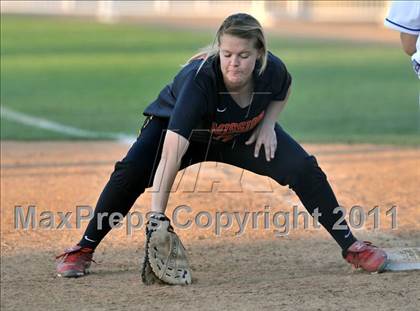 Thumbnail 3 in La Habra vs. Mission Viejo (Woodbridge Tournament) photogallery.
