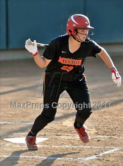 Thumbnail 1 in La Habra vs. Mission Viejo (Woodbridge Tournament) photogallery.