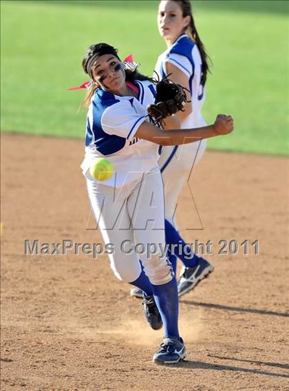 Thumbnail 2 in La Habra vs. Mission Viejo (Woodbridge Tournament) photogallery.