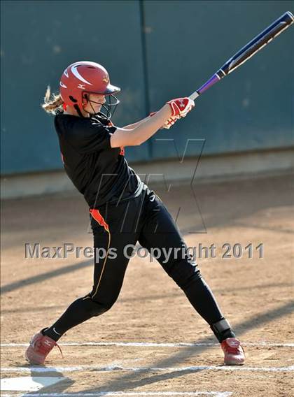 Thumbnail 3 in La Habra vs. Mission Viejo (Woodbridge Tournament) photogallery.