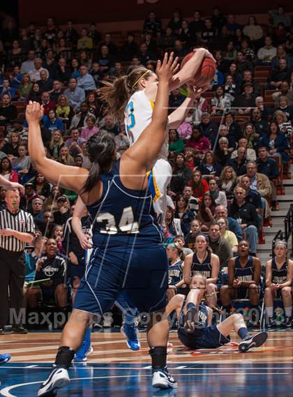 Thumbnail 2 in Mercy vs. Lauralton Hall (CIAC Class LL Final) photogallery.