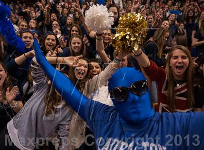 Thumbnail 3 in Mercy vs. Lauralton Hall (CIAC Class LL Final) photogallery.