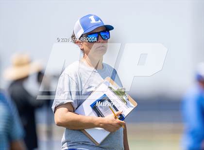 Thumbnail 2 in Lompoc vs. Camarillo photogallery.
