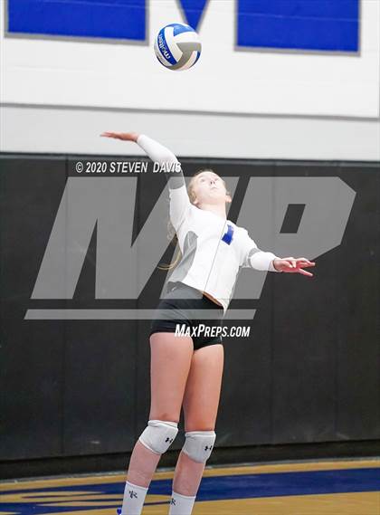 Thumbnail 2 in Youngker @ Mesquite photogallery.