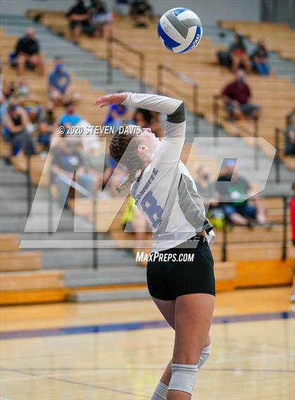 Thumbnail 2 in Youngker @ Mesquite photogallery.
