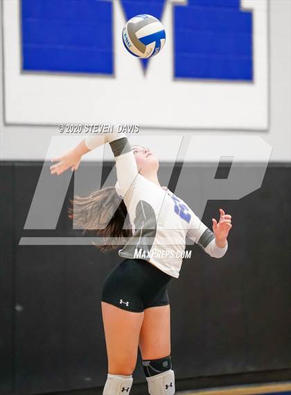 Thumbnail 2 in Youngker @ Mesquite photogallery.