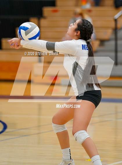 Thumbnail 2 in Youngker @ Mesquite photogallery.