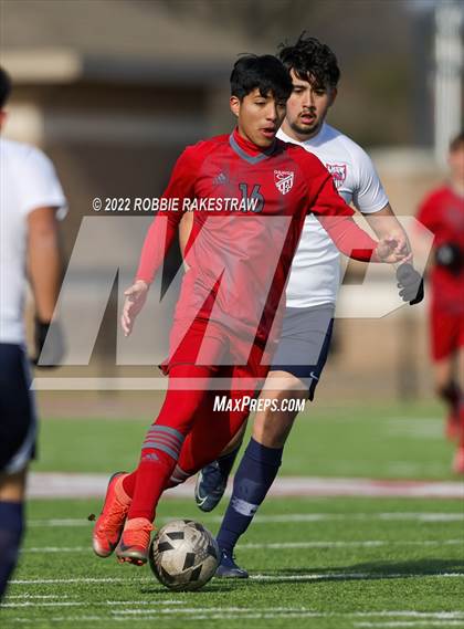 Thumbnail 2 in Life Waxahachie vs. Carthage (Terrell Winter Classic) photogallery.