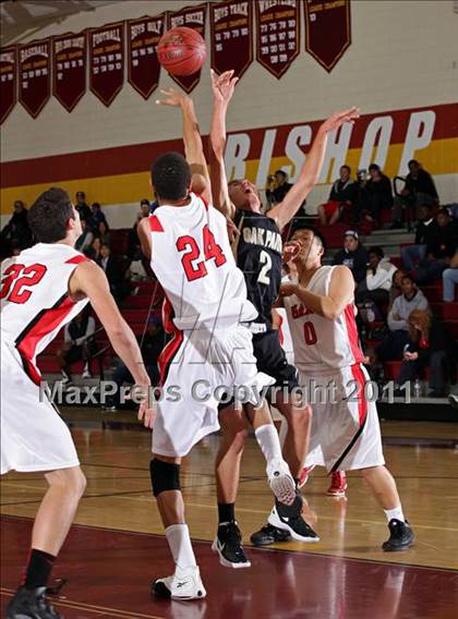 Thumbnail 3 in Oak Park vs. Hart (SFV Invitational) photogallery.