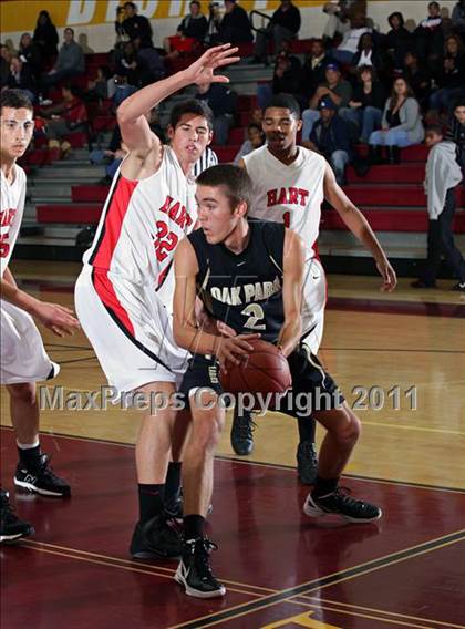Thumbnail 3 in Oak Park vs. Hart (SFV Invitational) photogallery.
