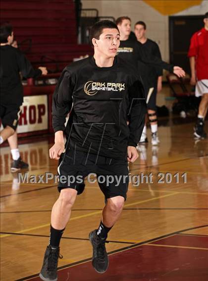 Thumbnail 2 in Oak Park vs. Hart (SFV Invitational) photogallery.