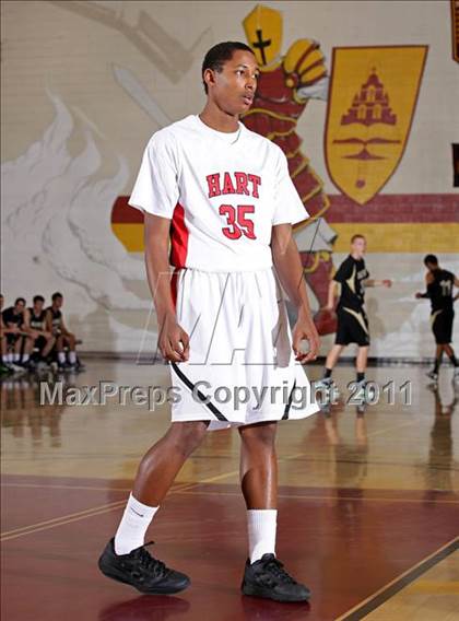 Thumbnail 1 in Oak Park vs. Hart (SFV Invitational) photogallery.