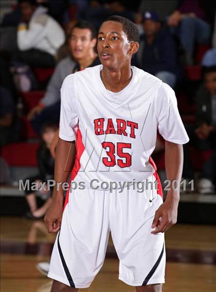 Thumbnail 1 in Oak Park vs. Hart (SFV Invitational) photogallery.