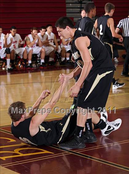 Thumbnail 1 in Oak Park vs. Hart (SFV Invitational) photogallery.