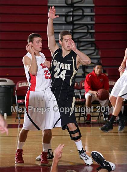 Thumbnail 3 in Oak Park vs. Hart (SFV Invitational) photogallery.