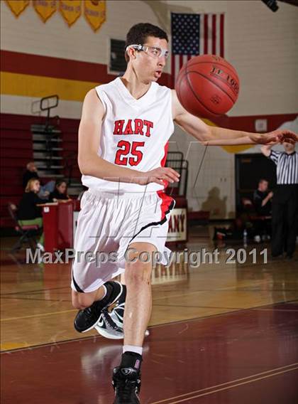 Thumbnail 3 in Oak Park vs. Hart (SFV Invitational) photogallery.