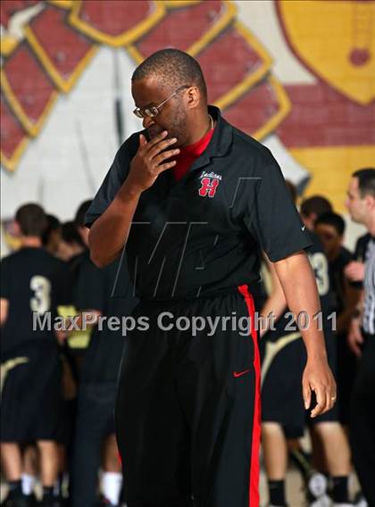 Thumbnail 3 in Oak Park vs. Hart (SFV Invitational) photogallery.