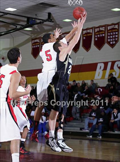 Thumbnail 1 in Oak Park vs. Hart (SFV Invitational) photogallery.