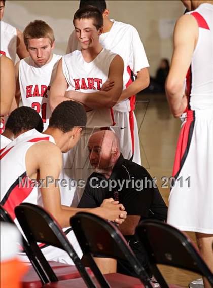 Thumbnail 1 in Oak Park vs. Hart (SFV Invitational) photogallery.