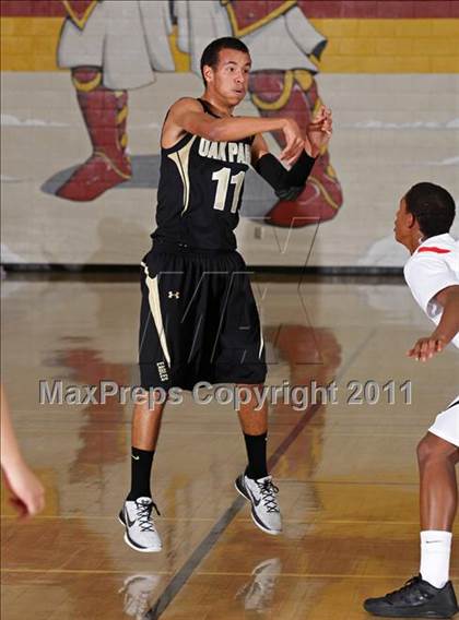 Thumbnail 3 in Oak Park vs. Hart (SFV Invitational) photogallery.